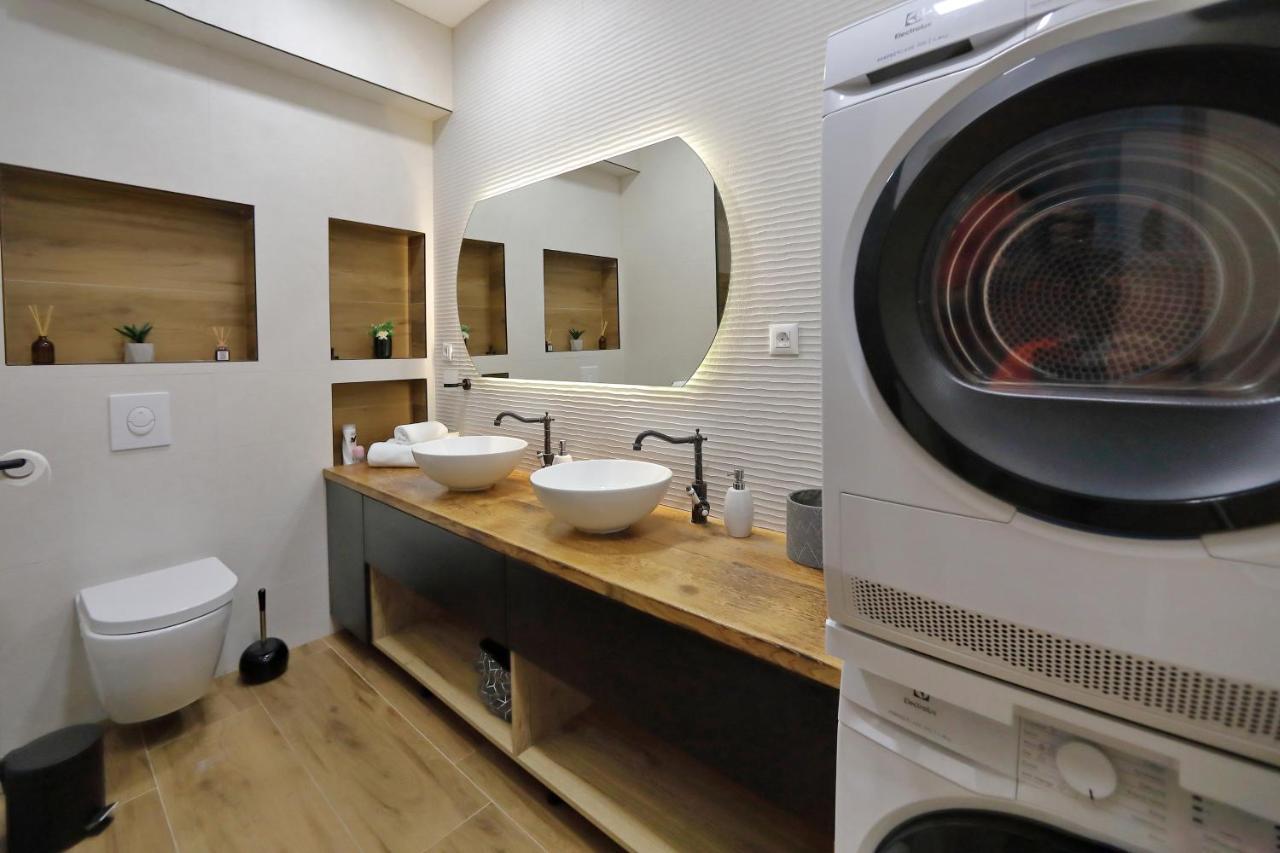 Luxury Apartments Monika Near The Sea With Private Parking Bibinje Exterior photo