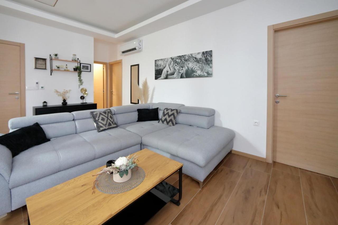 Luxury Apartments Monika Near The Sea With Private Parking Bibinje Exterior photo