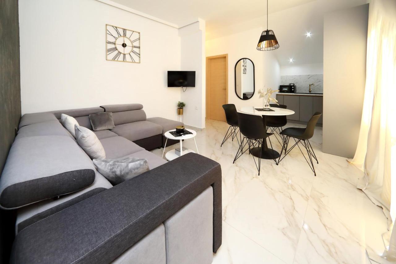 Luxury Apartments Monika Near The Sea With Private Parking Bibinje Exterior photo