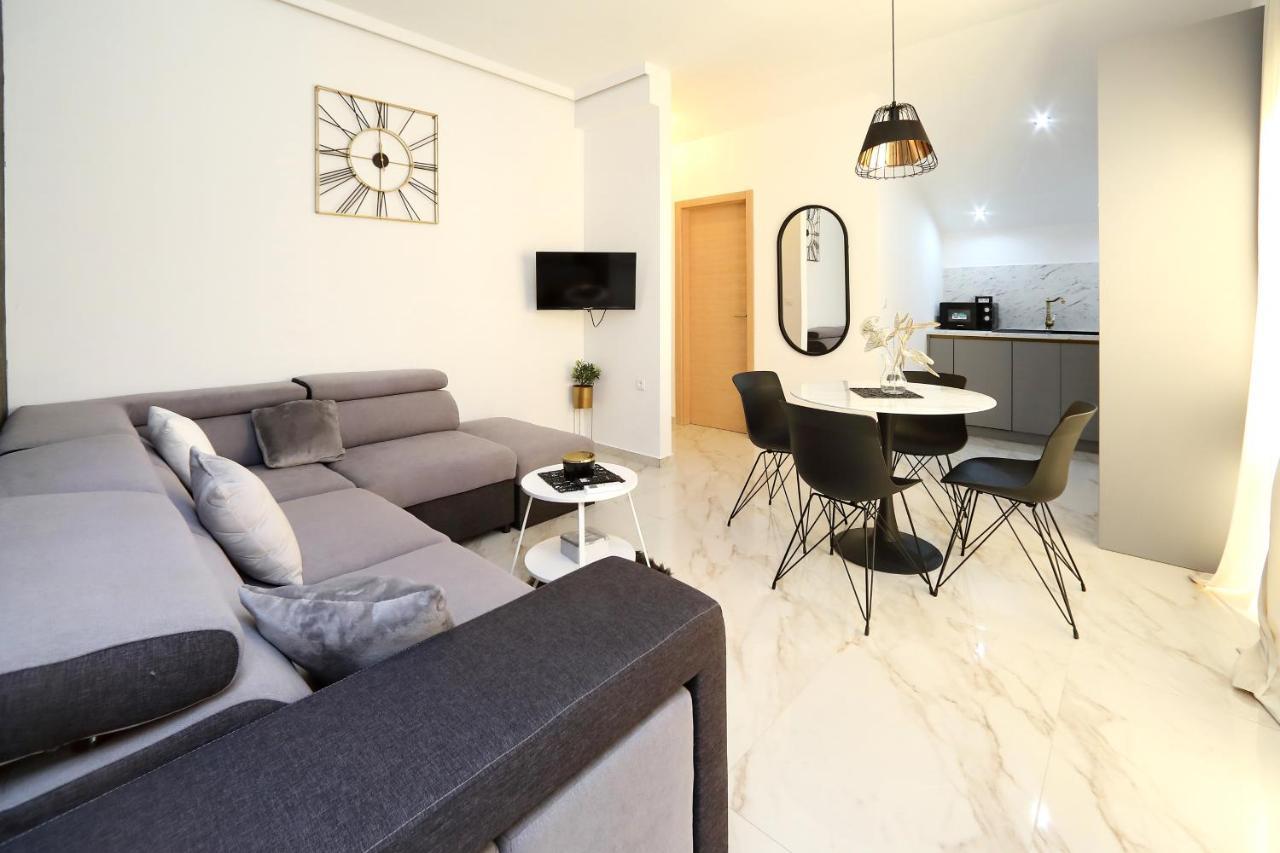 Luxury Apartments Monika Near The Sea With Private Parking Bibinje Exterior photo